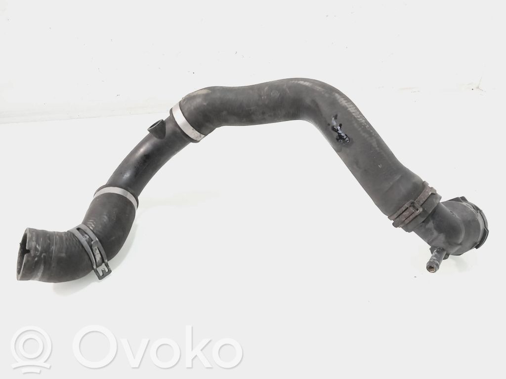 Volkswagen PASSAT B7 Tubo flessibile del liquido di raffreddamento del motore 