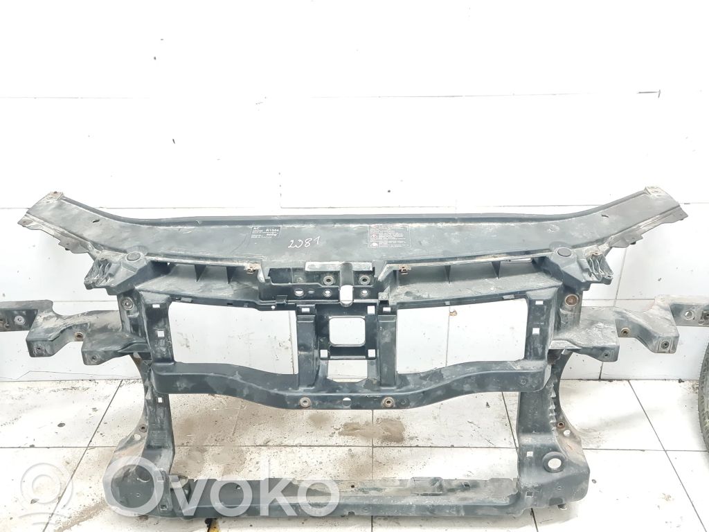Volkswagen PASSAT B6 Pannello di supporto del radiatore 