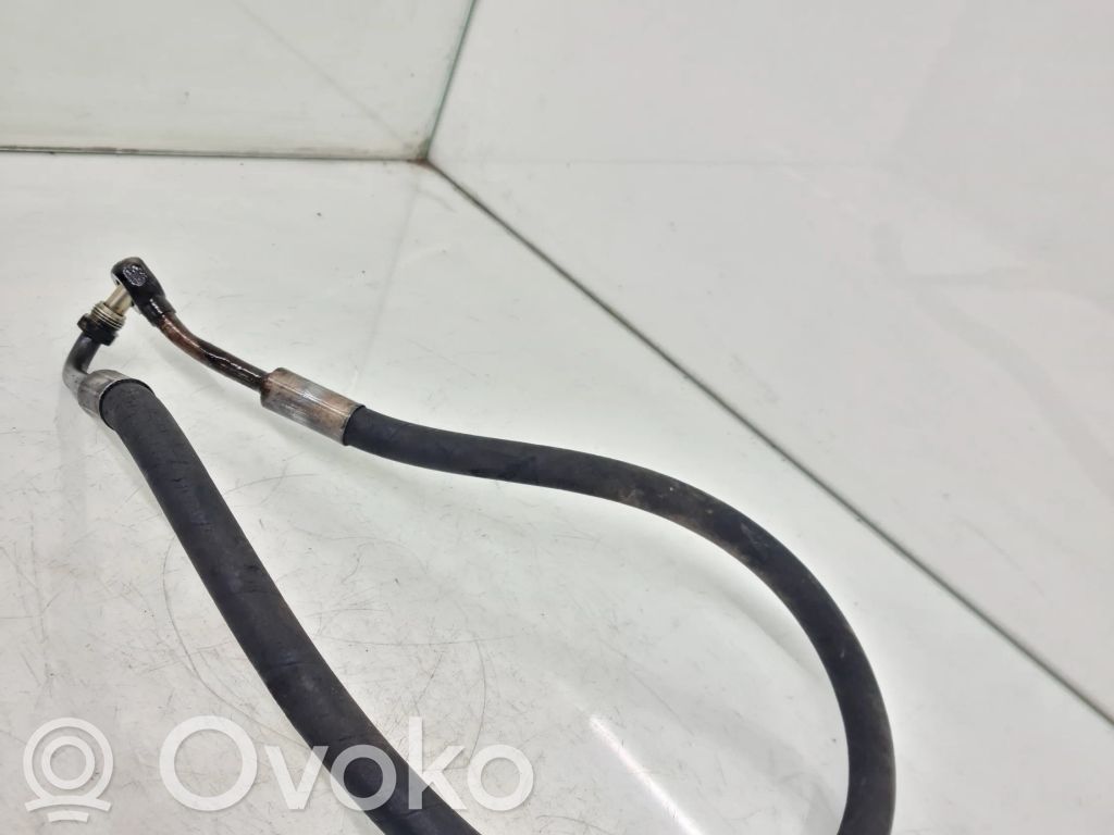 Ohjaustehostimen letkusto   6750197