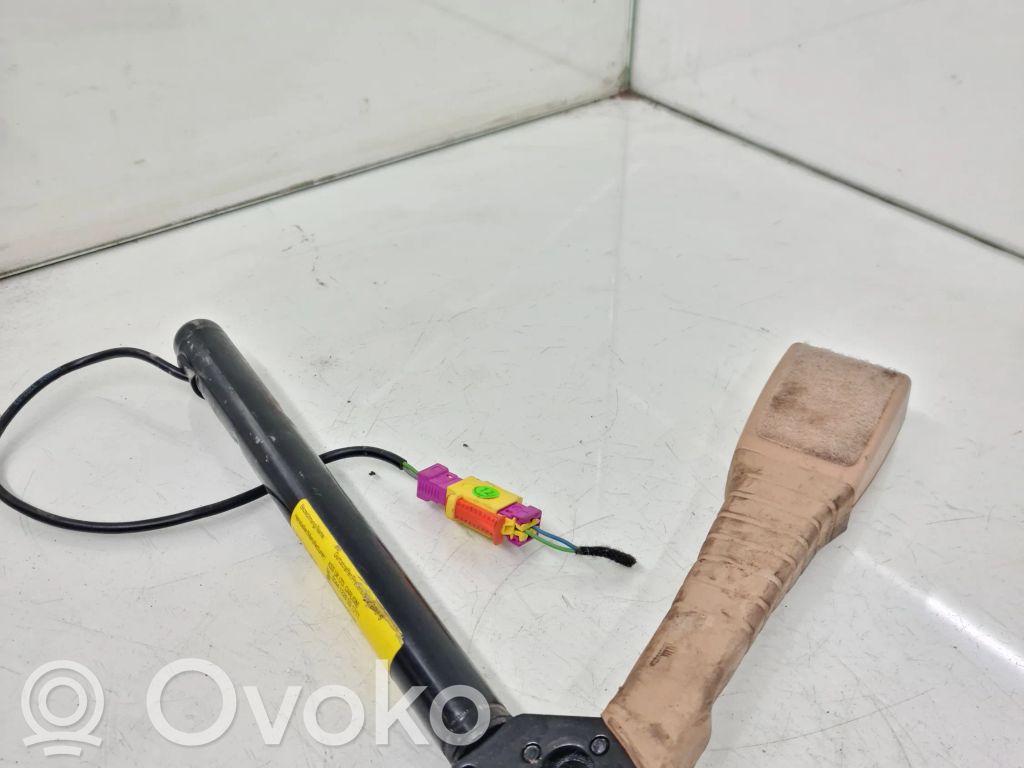 Opel Vectra C Klamra przedniego pasa bezpieczeństwa 