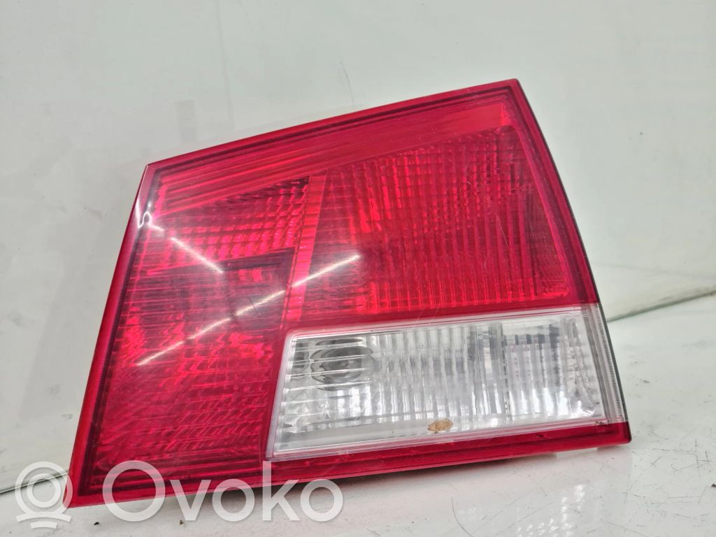 Opel Vectra C Lampă spate în capacul portbagajului 