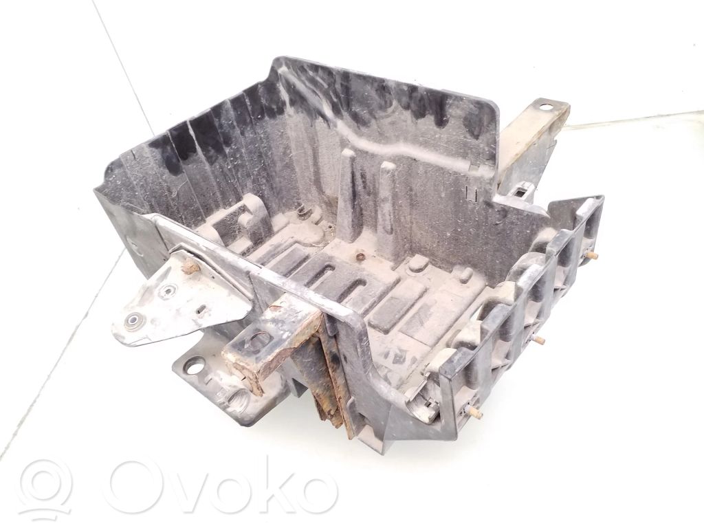 Opel Vivaro Battery box tray 