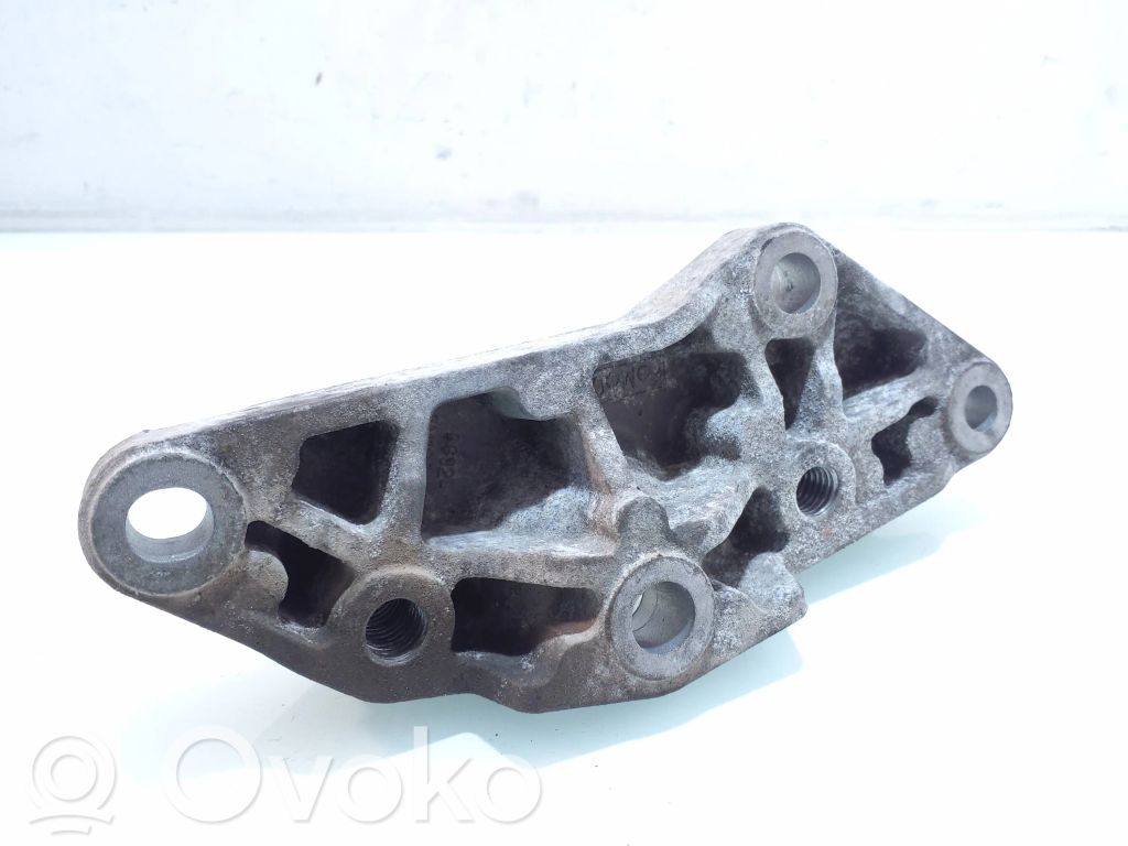 Volvo S80 Gearbox mounting bracket 