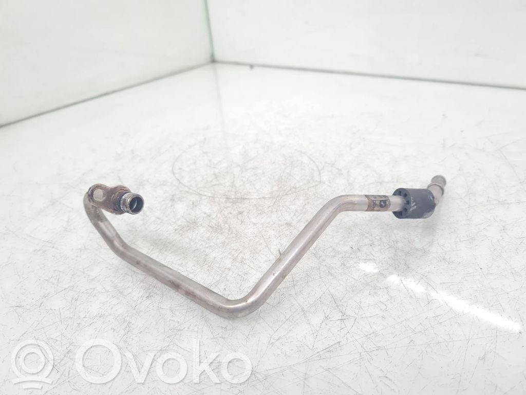 BMW 3 F30 F35 F31 Turboahtimen öljyletku 