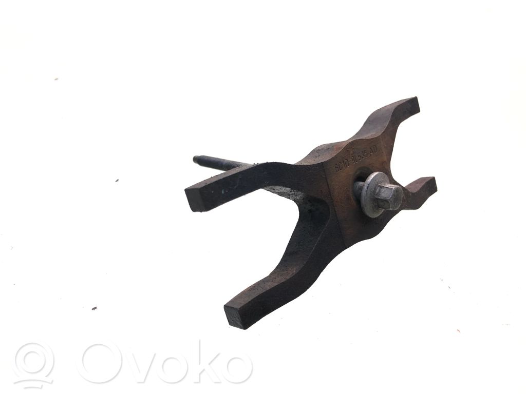 Ford Transit Abrazadera del inyector de combustible 