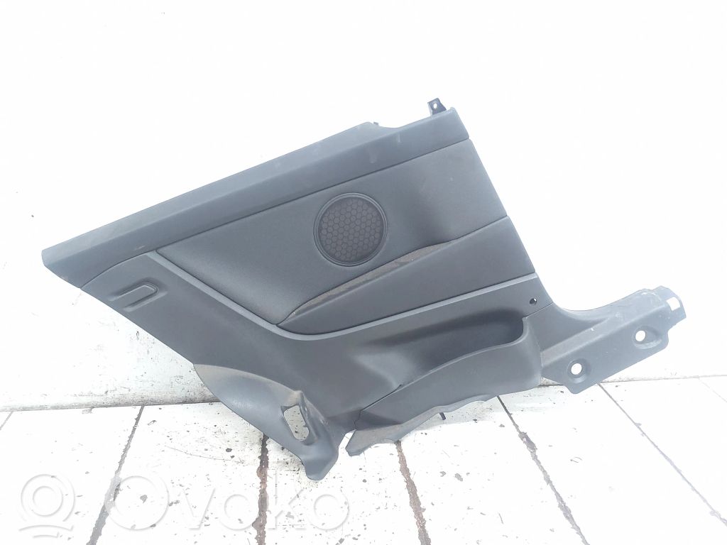 Opel Astra H Coupe-mallin takaosan koristelista