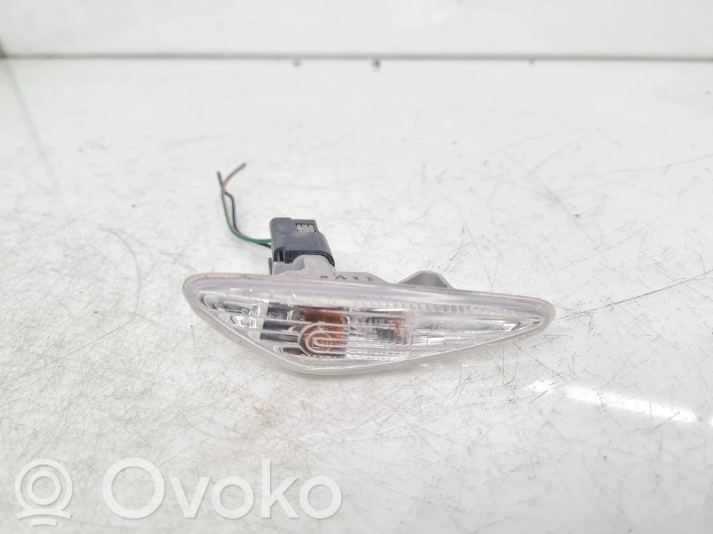 Mazda 6 Indicatore di direzione del parafango anteriore 