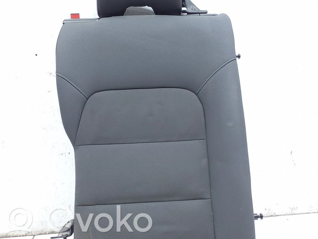 Volvo V70 Takaistuin 