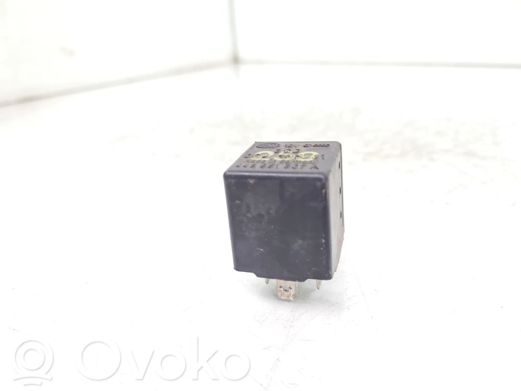 Audi 80 90 B3 Other relay 