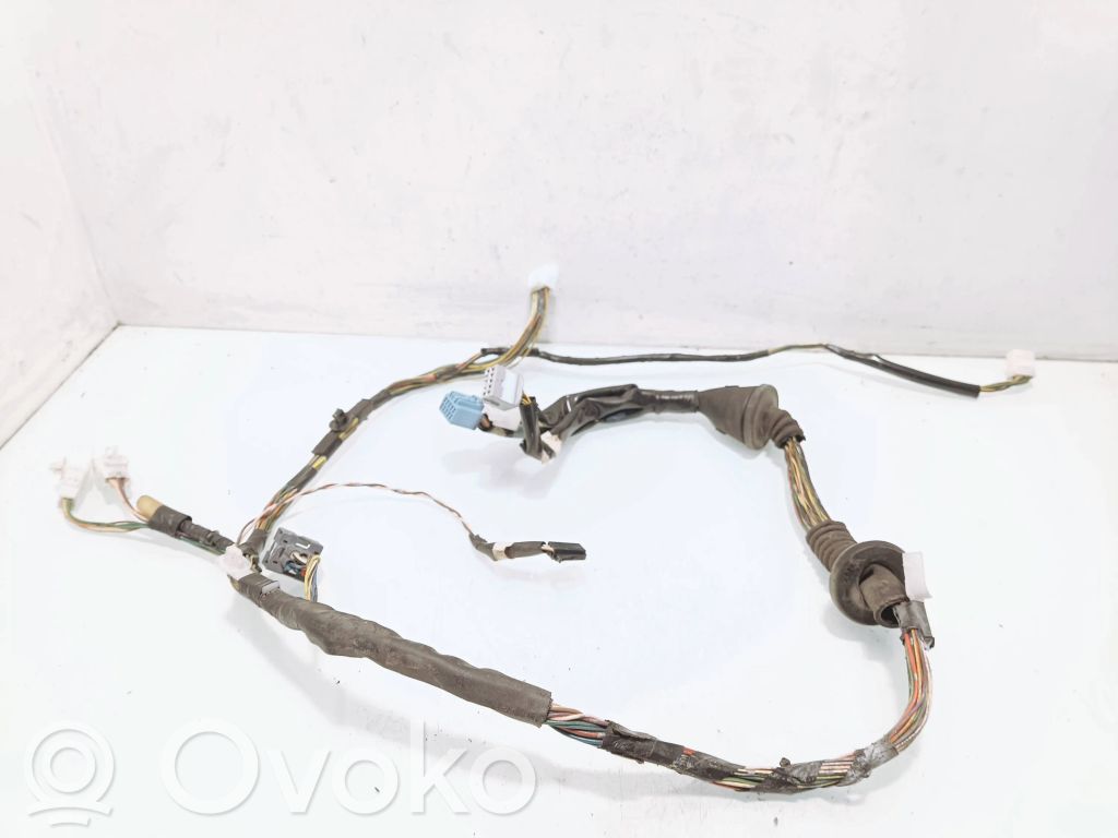 Toyota Corolla E120 E130 Cableado de puerta delantera 