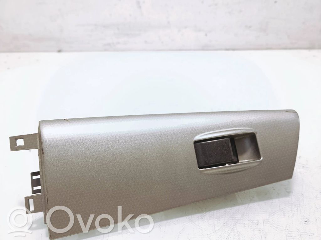 Toyota Corolla E120 E130 Electric window control switch 