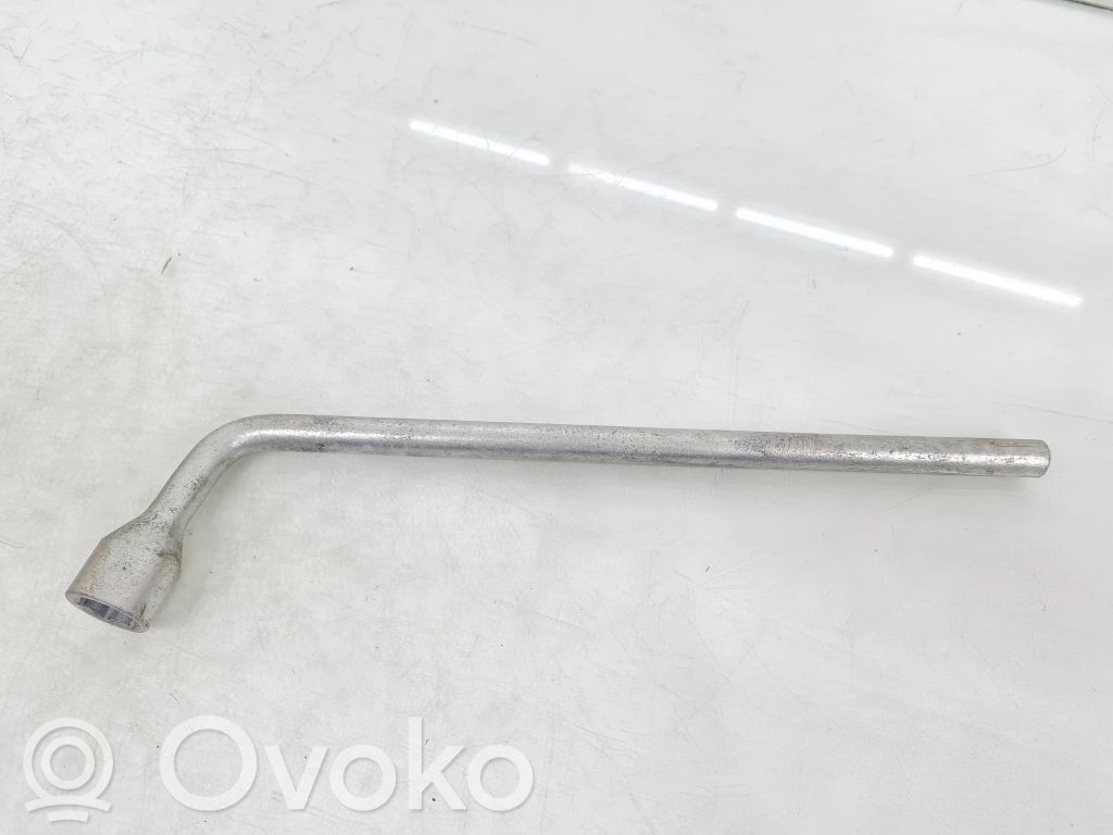 Mini One - Cooper Coupe R56 Llave de tuercas de rueda 