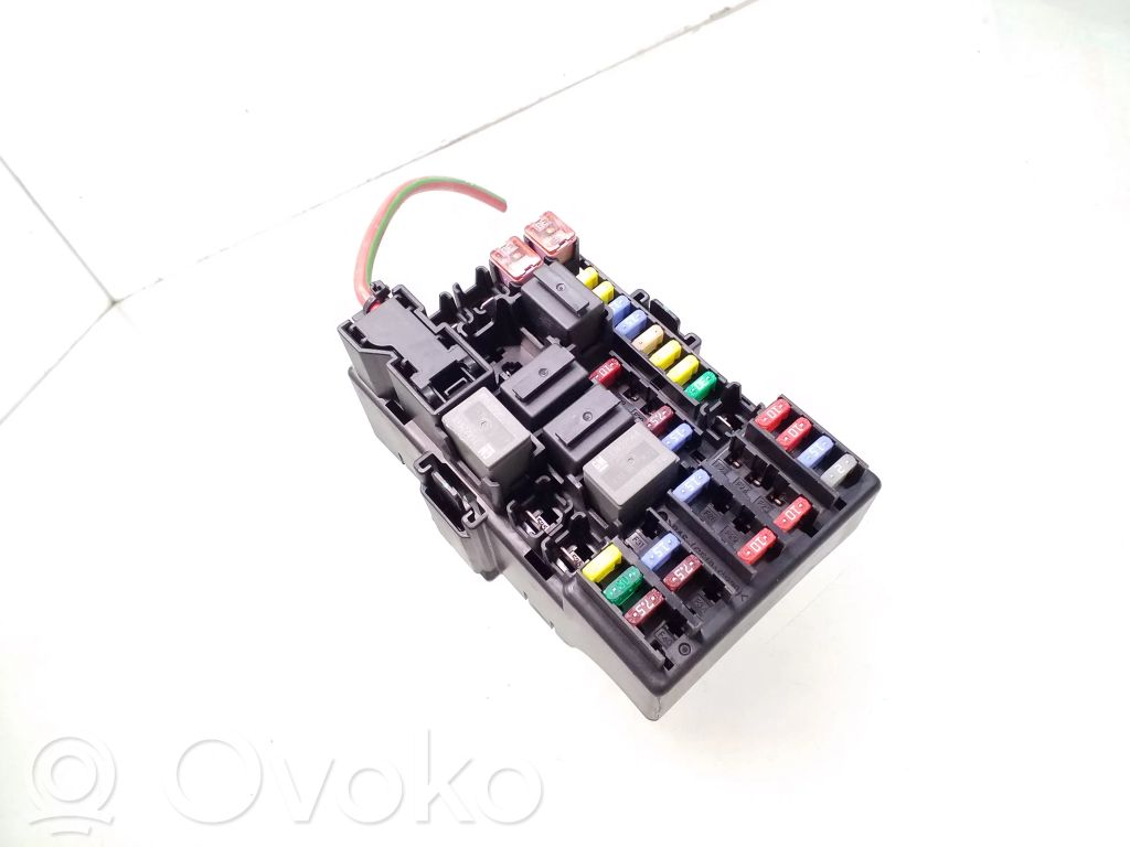 Opel Corsa E Fuse module 