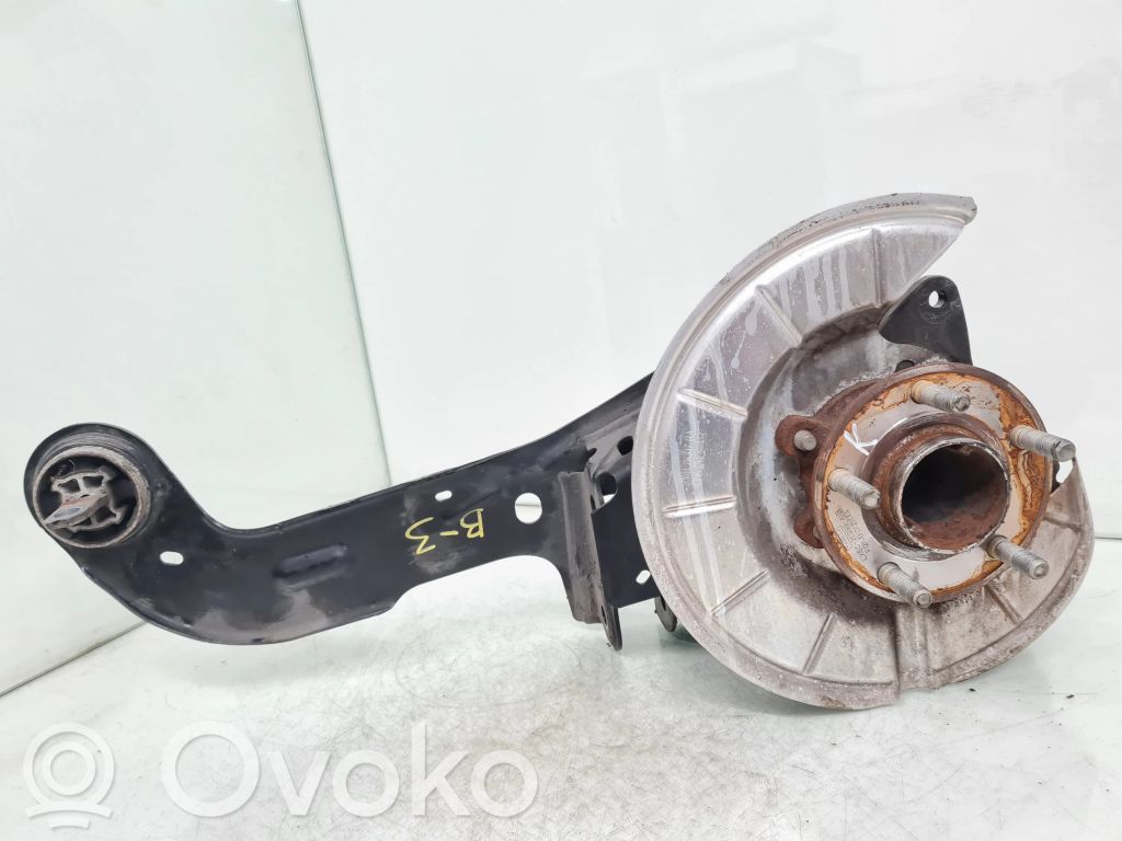 Ford Kuga III Aizmugurē riteņa rumbas vārpstas šarnīrs (stupica, capfa) 