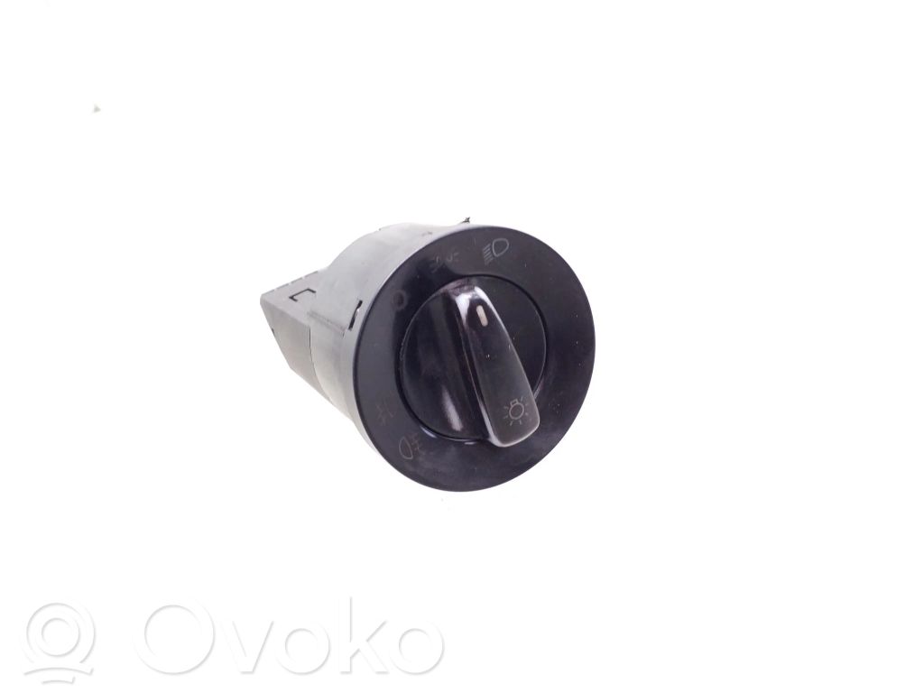 Valokatkaisija   1C0941531A