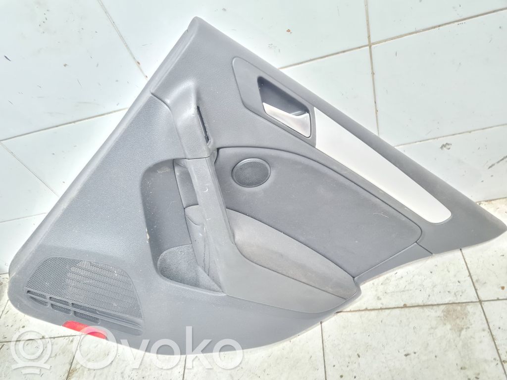 Volkswagen Golf VI Moldura del tarjetero de la puerta trasera 