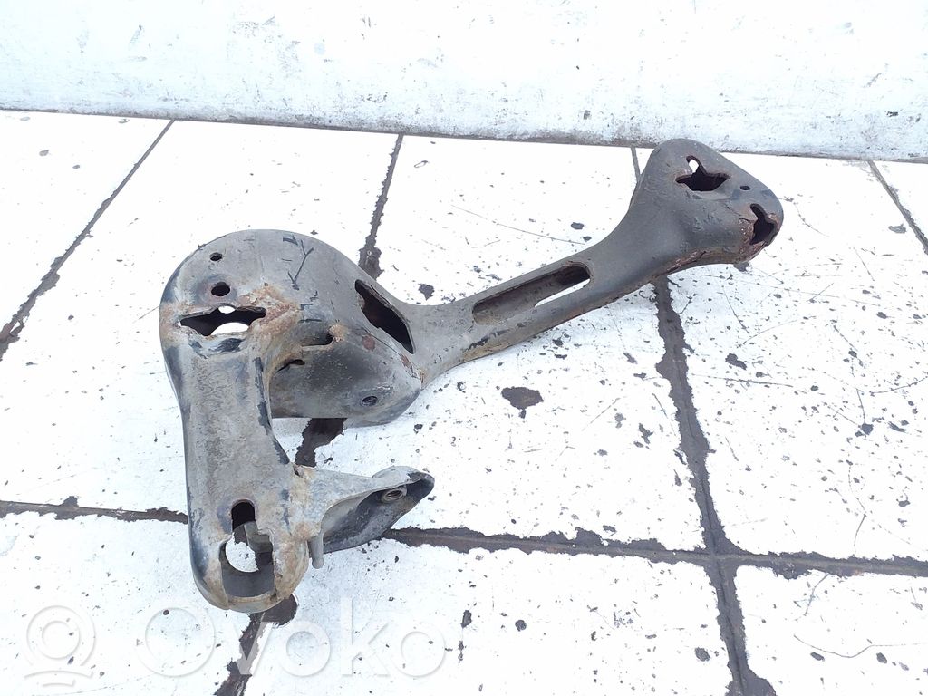 BMW X3 E83 Supporto di montaggio scatola del cambio 