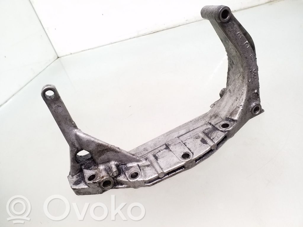 Audi A4 S4 B5 8D Soporte de montaje de la caja de cambios 