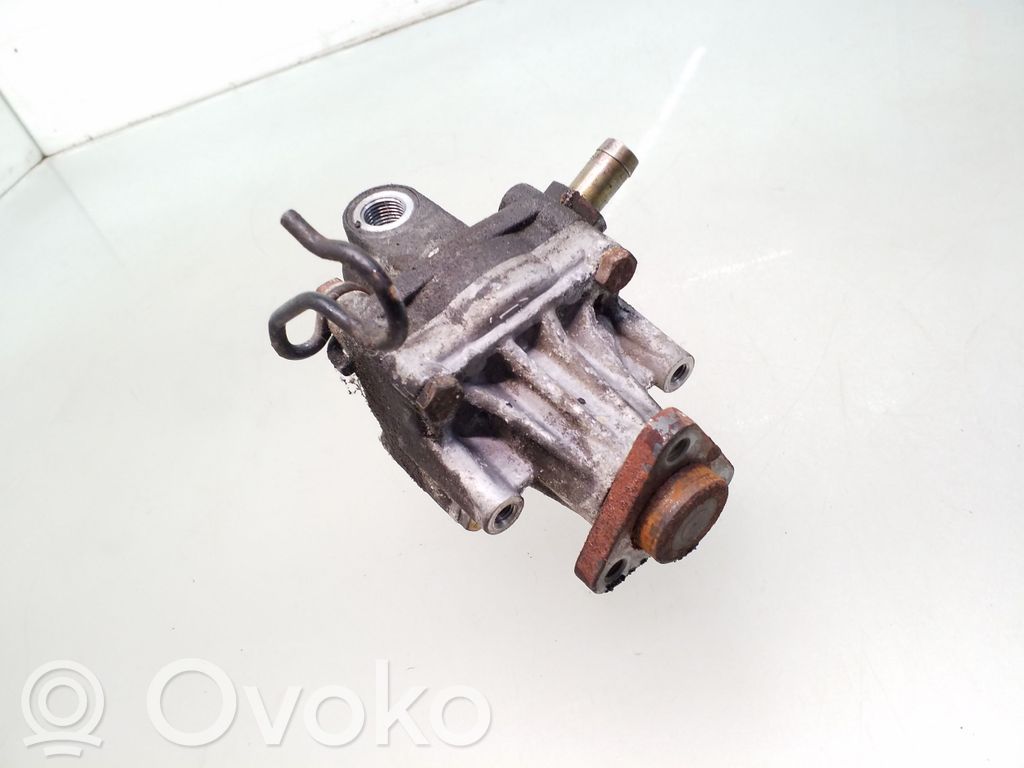 Audi A4 S4 B5 8D Power steering pump 