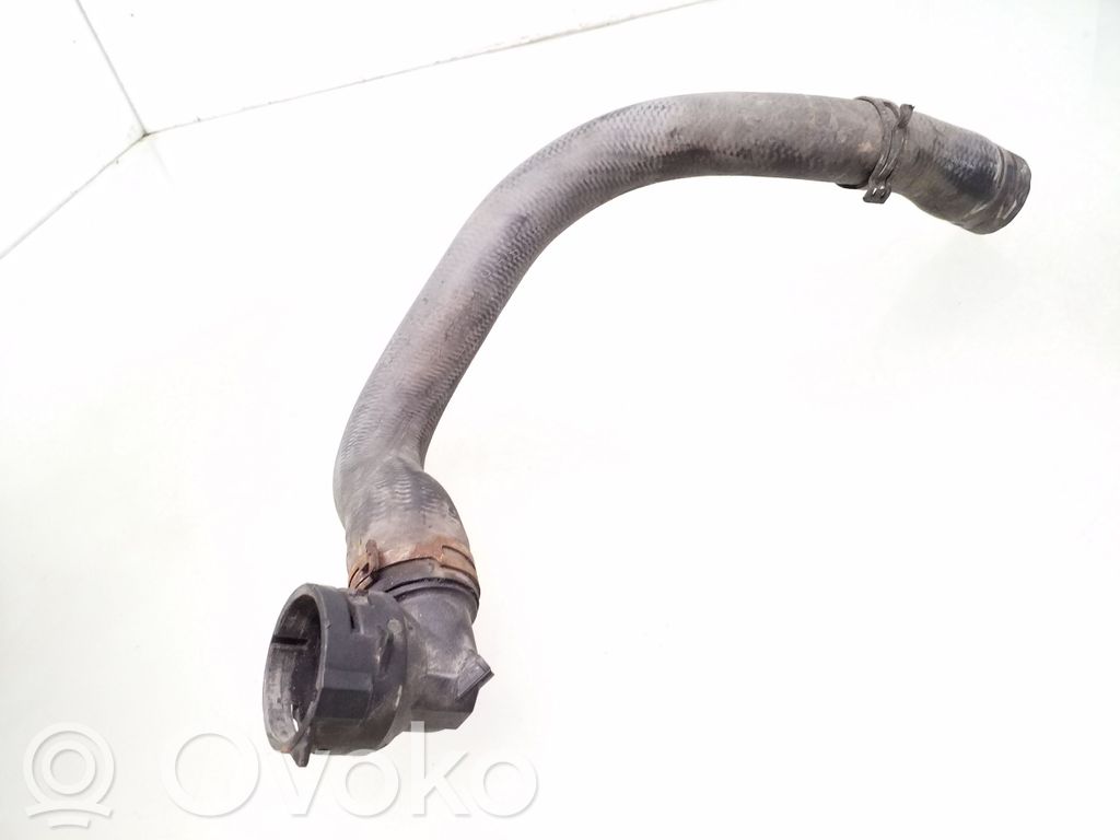 Volkswagen PASSAT B6 Tubo flessibile del liquido di raffreddamento del motore 