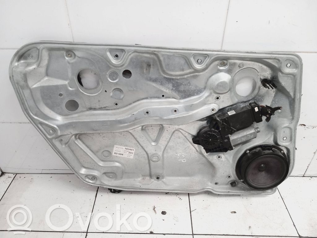 Volkswagen PASSAT B5 Macara ușă față cu motor 