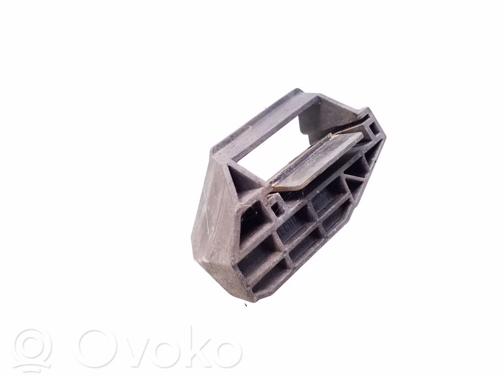 Fixation de radiateur   7508017