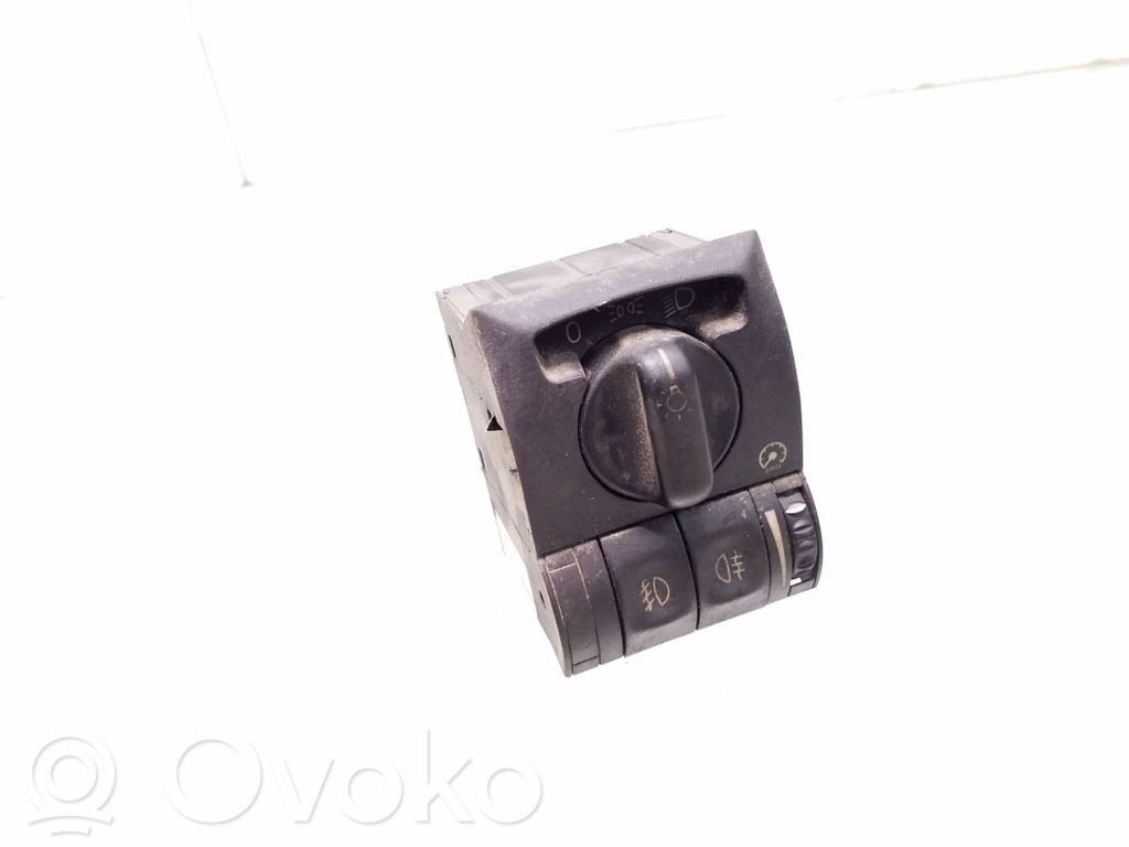 Opel Omega B2 Light switch 