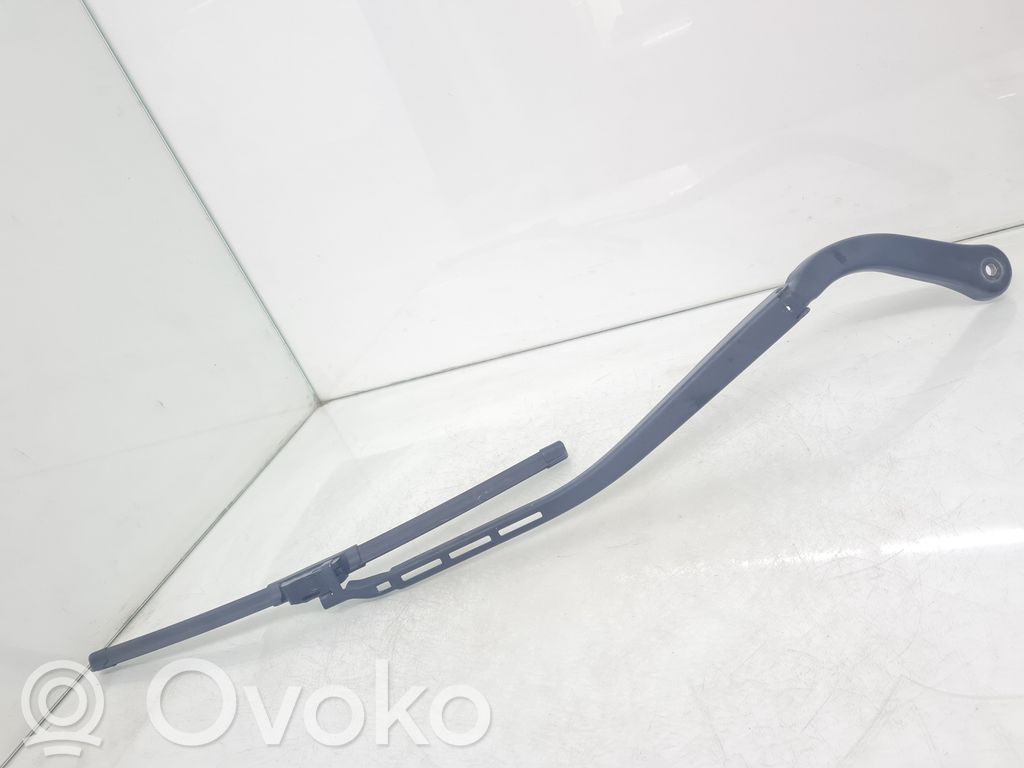 BMW 3 E90 E91 Front wiper blade arm 
