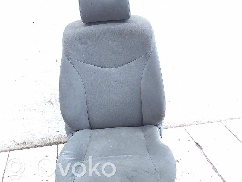 Toyota Prius (XW30) Etumatkustajan istuin 