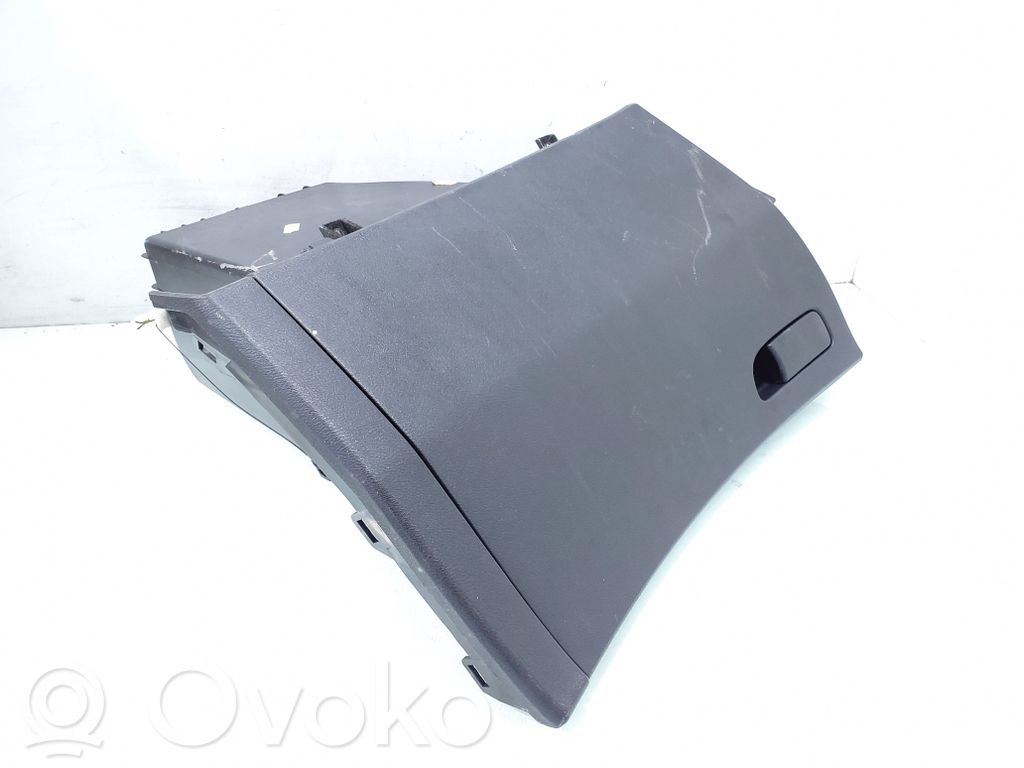 Honda Civic Daiktadėžės (bordačioko) komplektas 