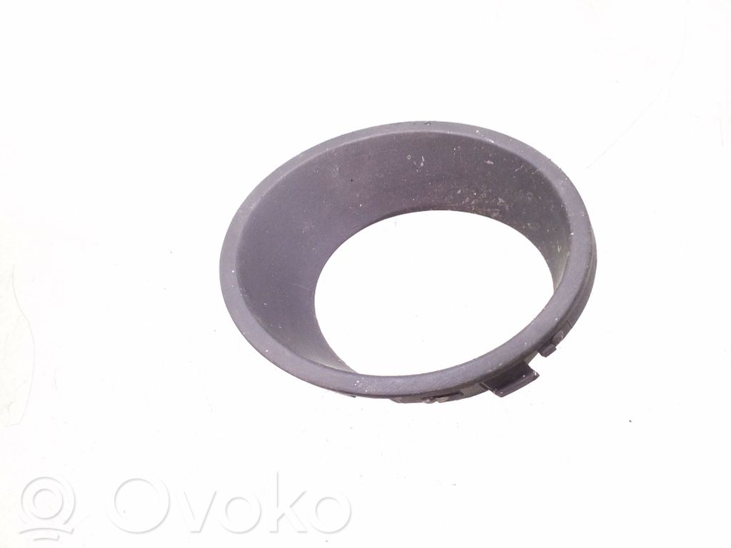 Etusumuvalon ritilä   8403074