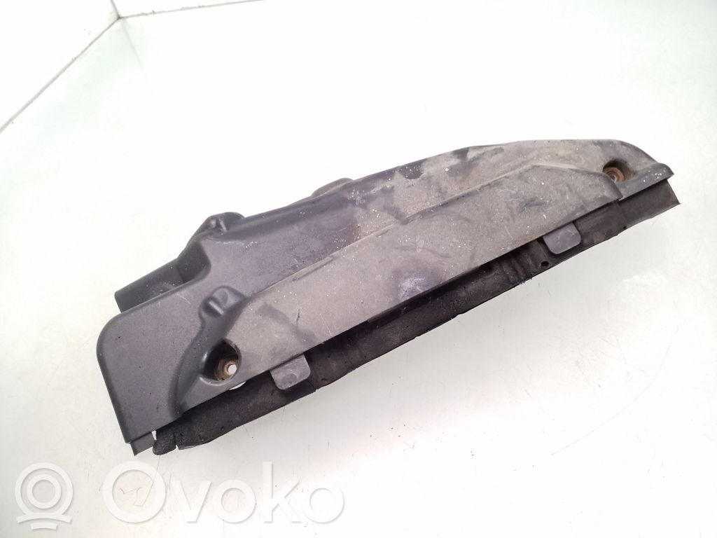 BMW 5 E60 E61 Variklio dangtis (apdaila) 