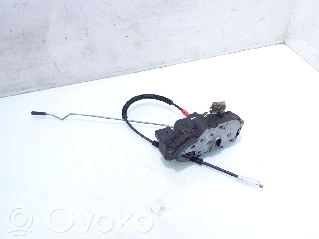 Chevrolet Orlando Front door lock 
