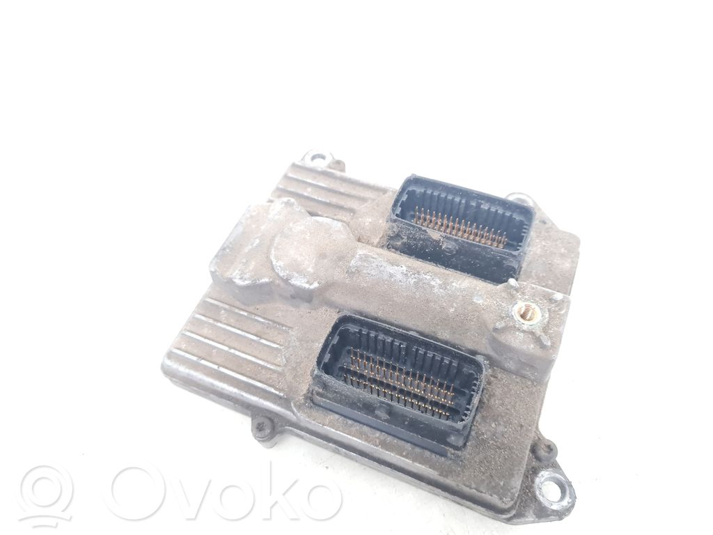 Opel Vectra C Engine control unit/module 