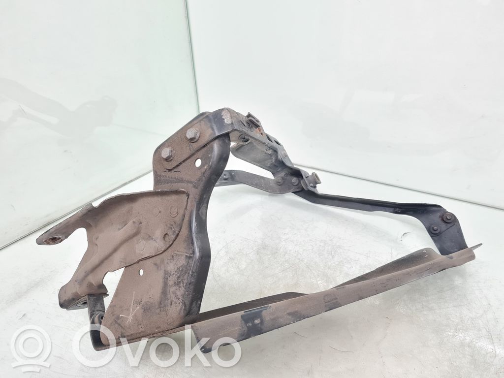 Mercedes-Benz C W204 Uchwyt / Mocowanie lampy przedniej 