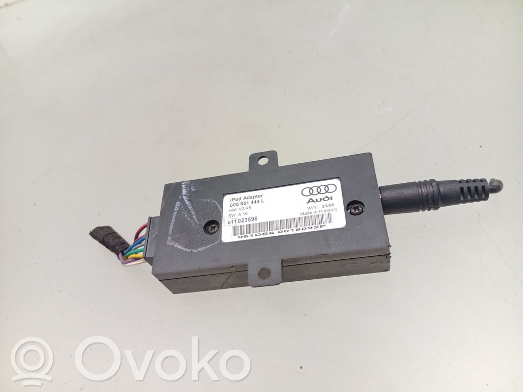Audi A4 S4 B7 8E 8H iPod-pistoke 