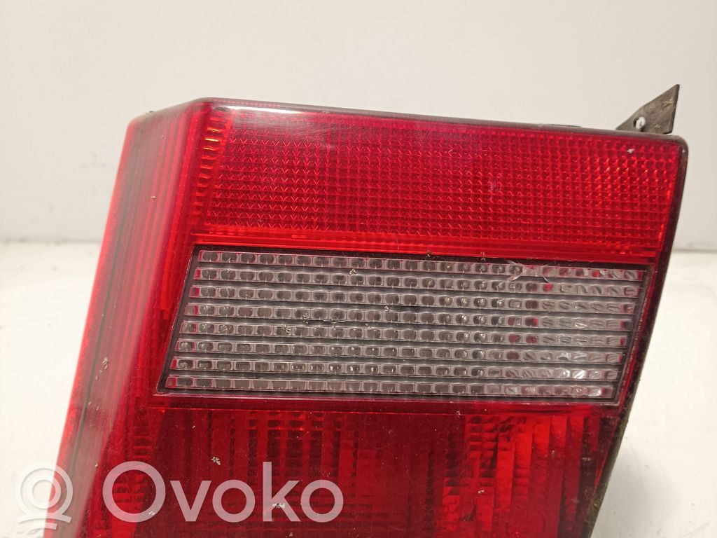Lancia Dedra Takaluukun takavalot 