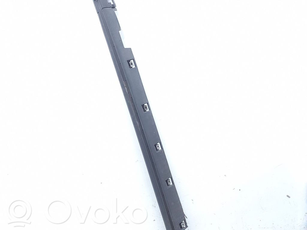 Slenkstis   EM2BR101D57A