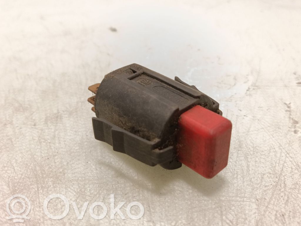 Hazard light switch   90069102