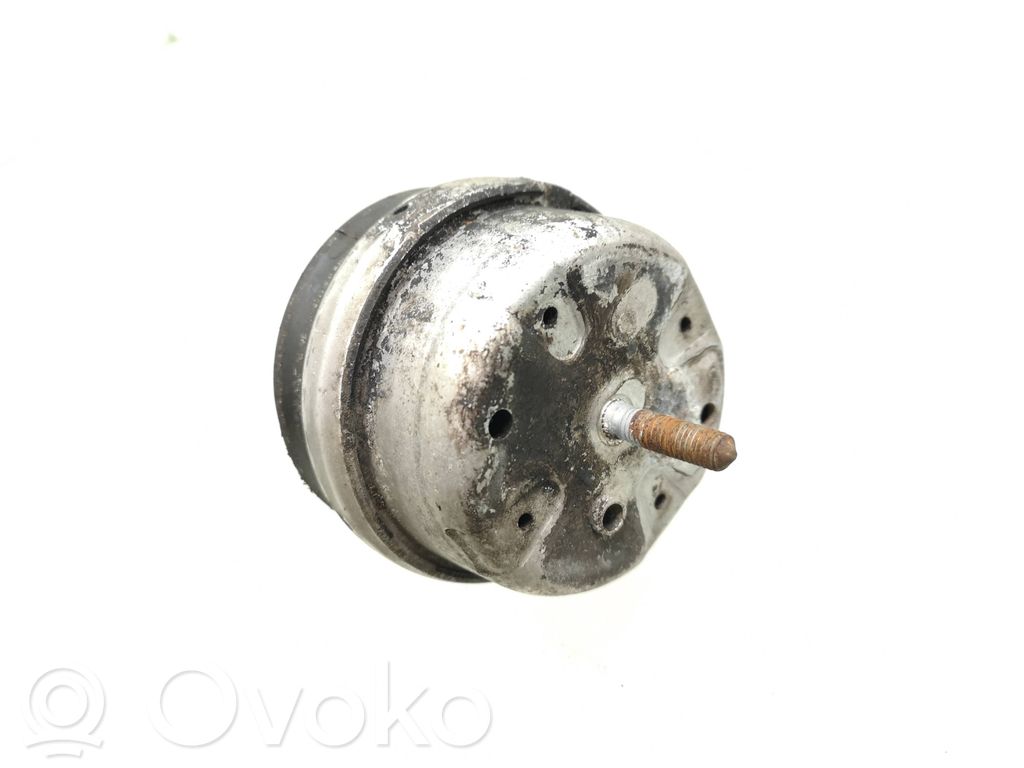 Engine mount bracket   8D0199379G,8D0199379H