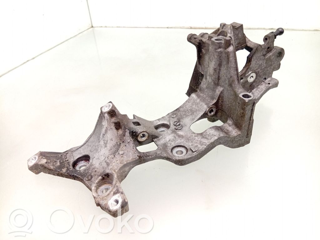 Volkswagen Golf VII Supporto del generatore/alternatore