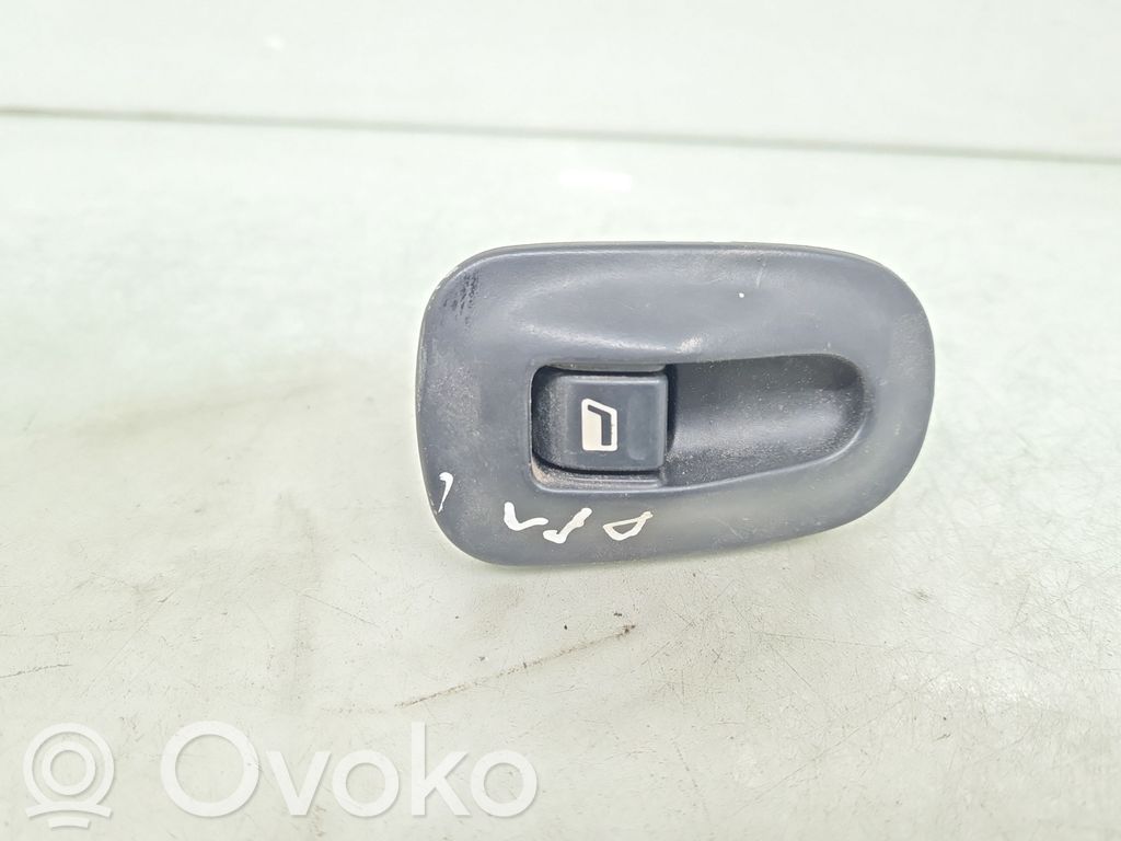 Peugeot 306 Electric window control switch 