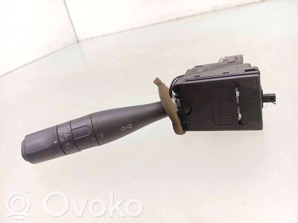 Peugeot 206 Indicator stalk 