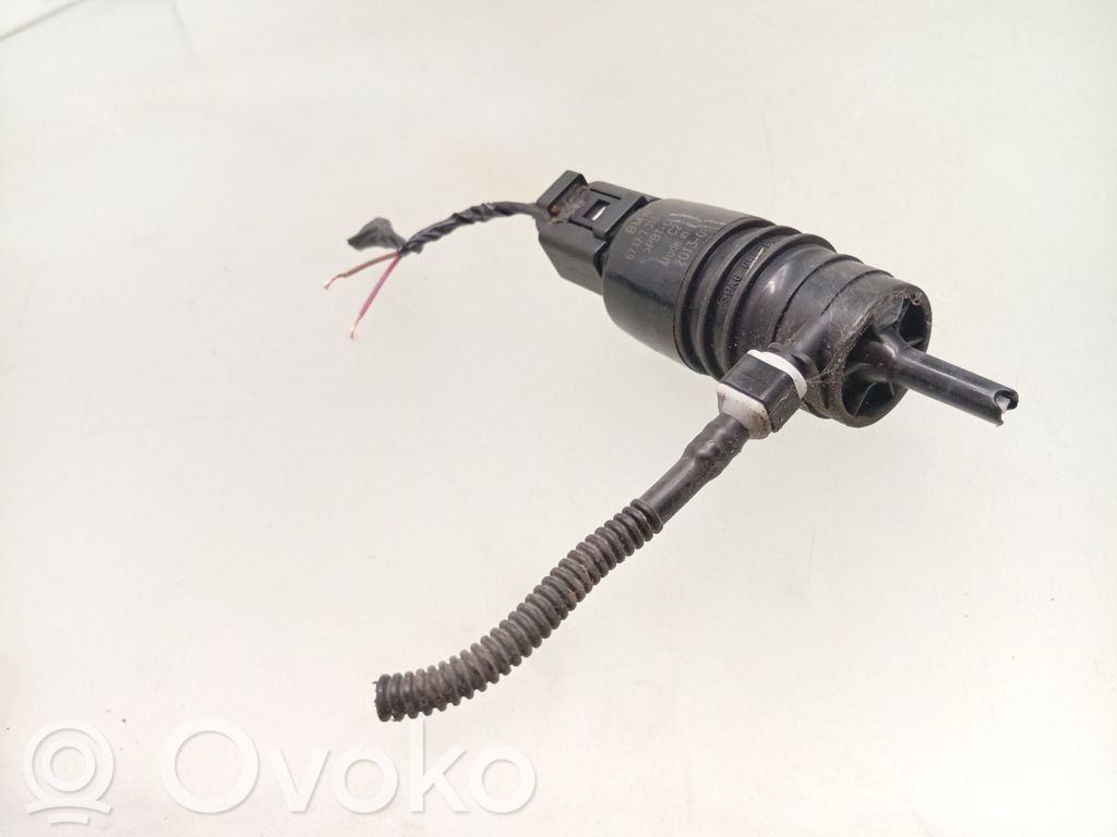 BMW 1 F20 F21 Pompa spryskiwacza szyby przedniej / czołowej 