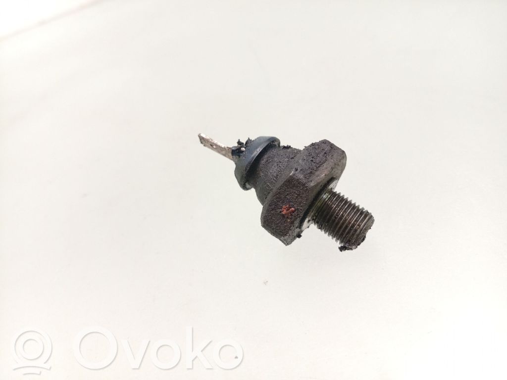 Volkswagen PASSAT B5 Öljynpaineanturi 