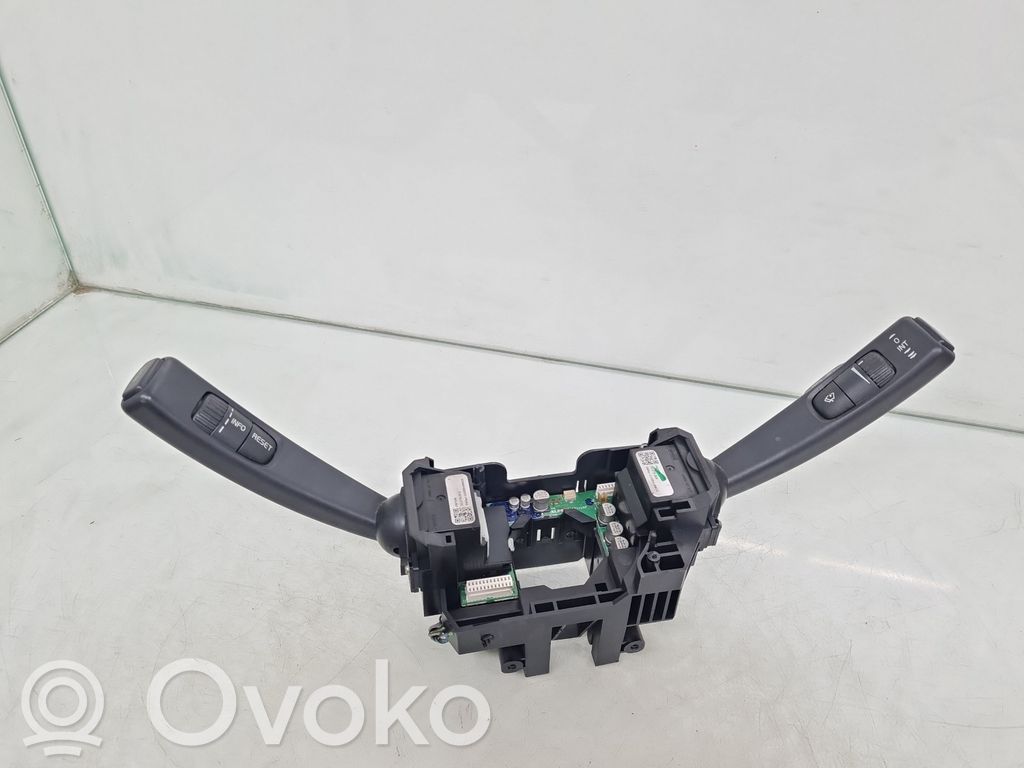 Volvo V70 Interruptor/palanca de limpiador de luz de giro 