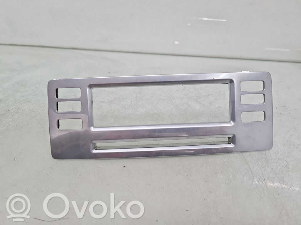 Volvo V70 Mascherina unità principale autoradio/GPS 