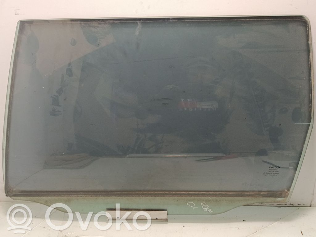 Volvo V70 Vitre de fenêtre porte arrière