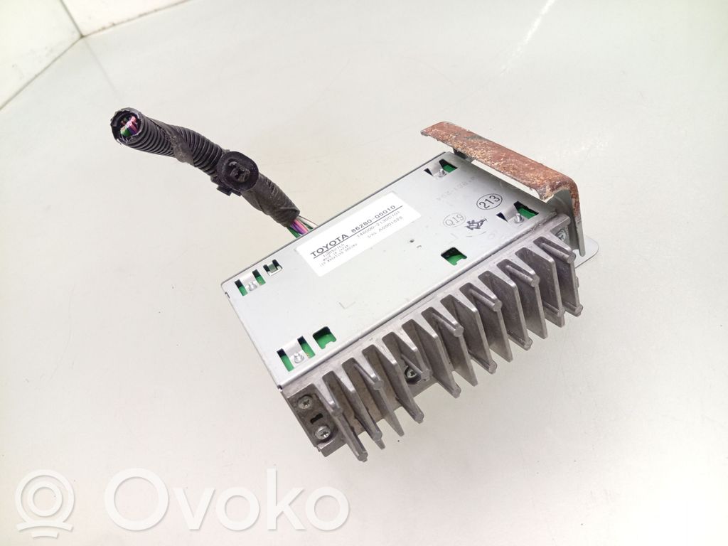Toyota Avensis T270 Amplificatore 