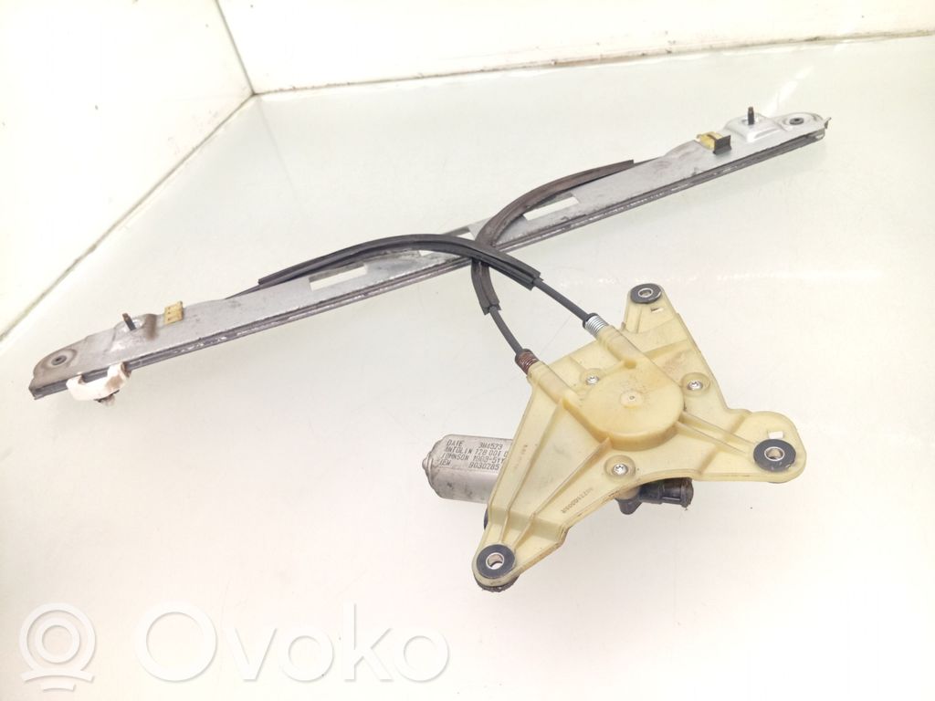 Opel Movano B Elektryczny podnośnik szyby drzwi przednich 
